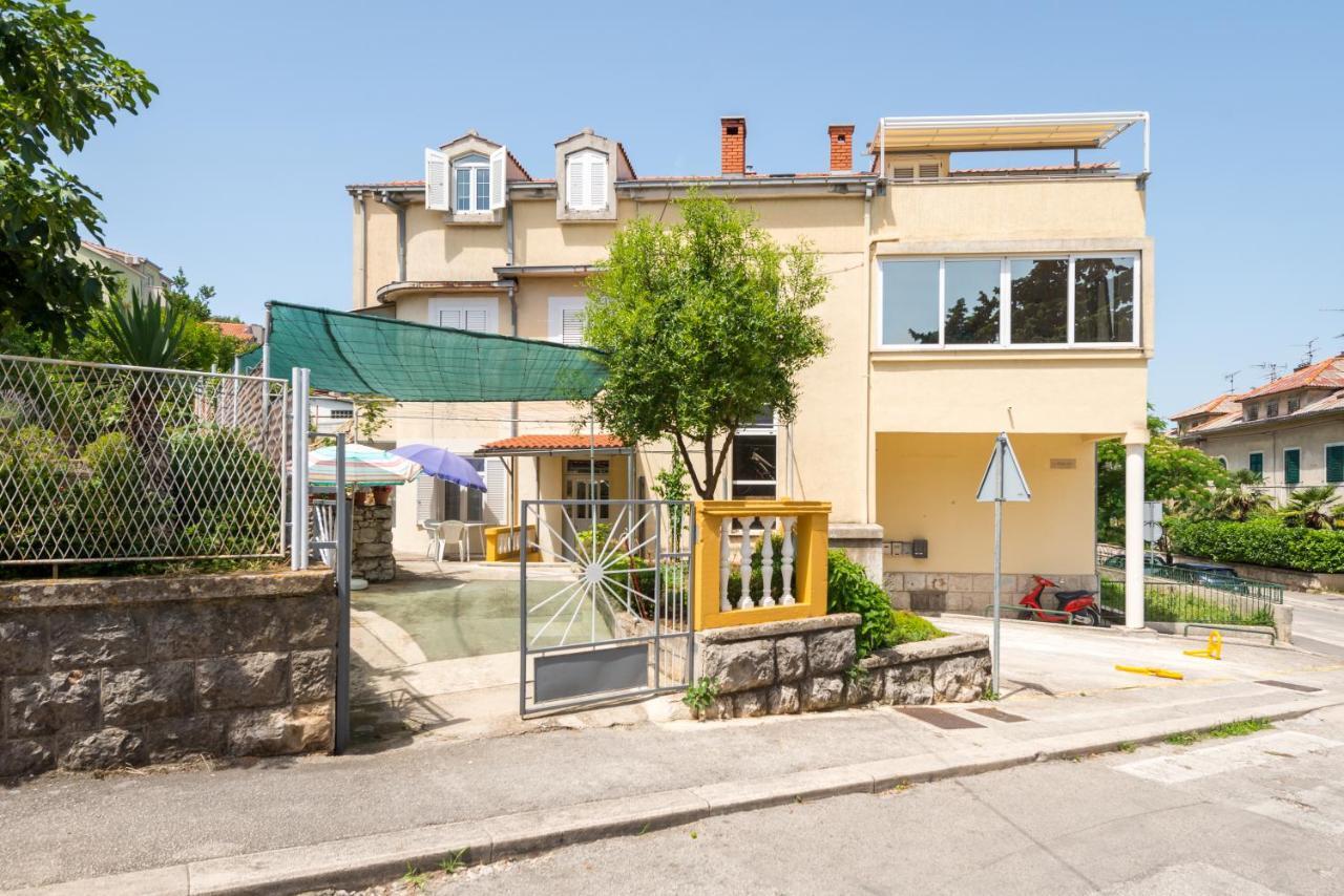 Petite Apartamento Split Exterior foto